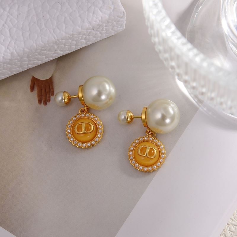 chr1st1an D10r earrings